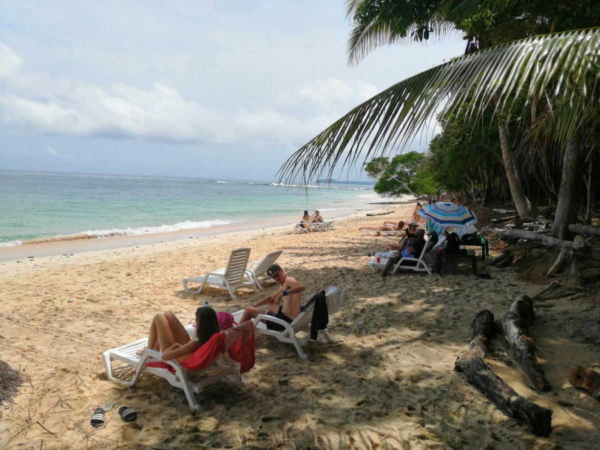 Sonny Island Resort Cabanas Frente Al Mar Punta Bajo Rico Eksteriør bilde